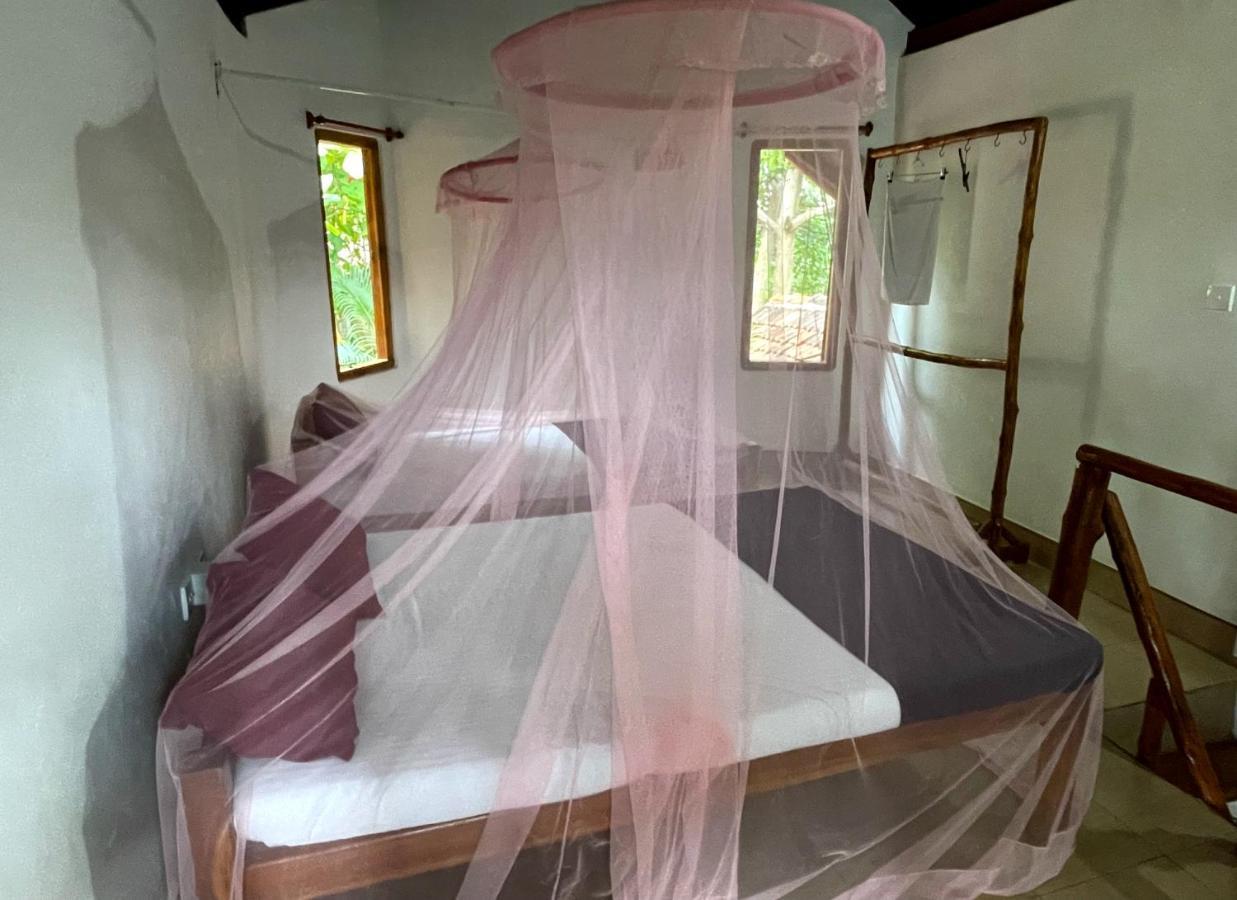 New Roy Guest House Kalkudah  Exteriör bild