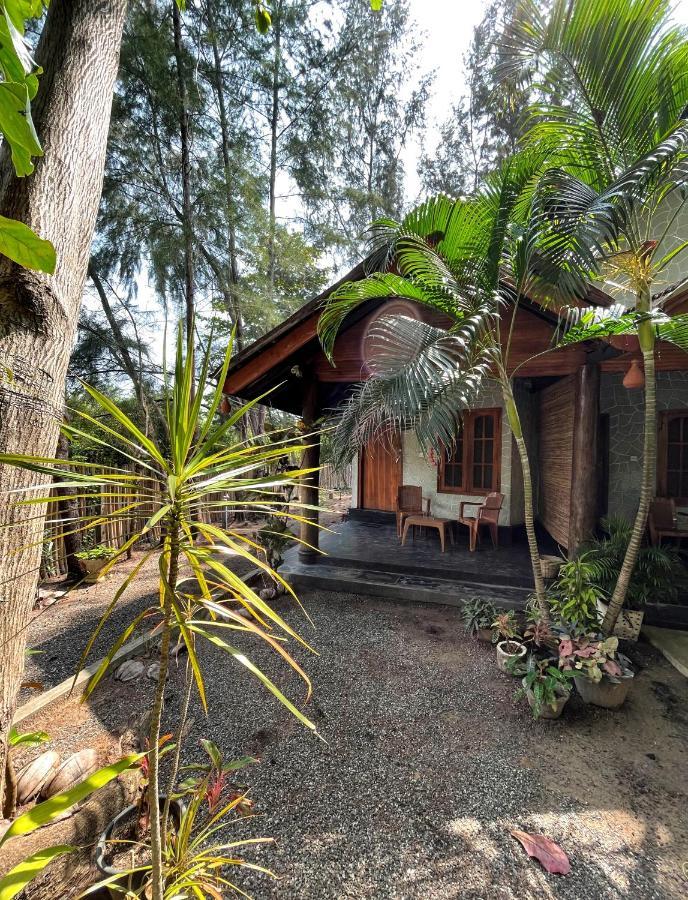 New Roy Guest House Kalkudah  Exteriör bild