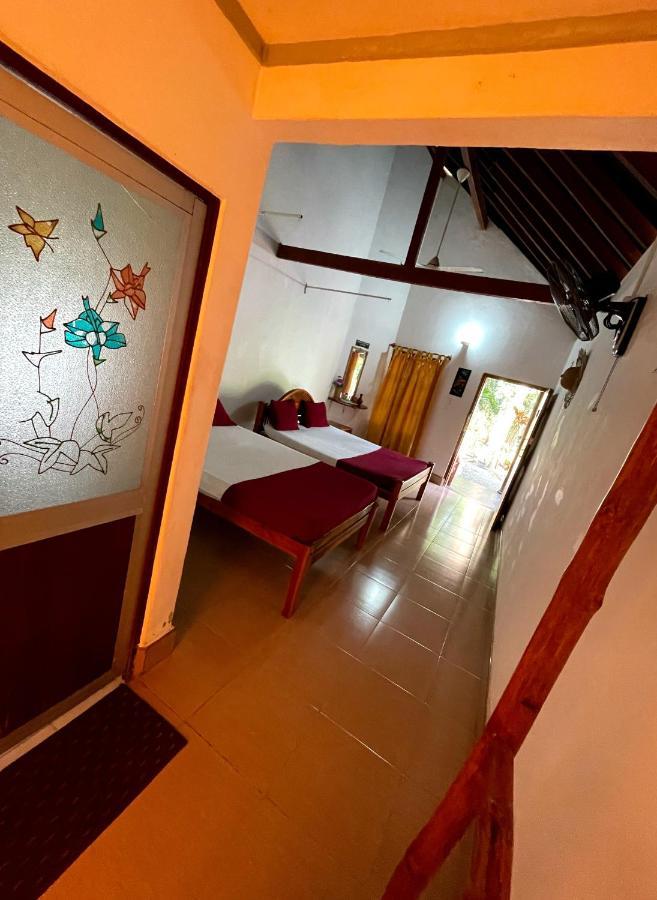 New Roy Guest House Kalkudah  Exteriör bild