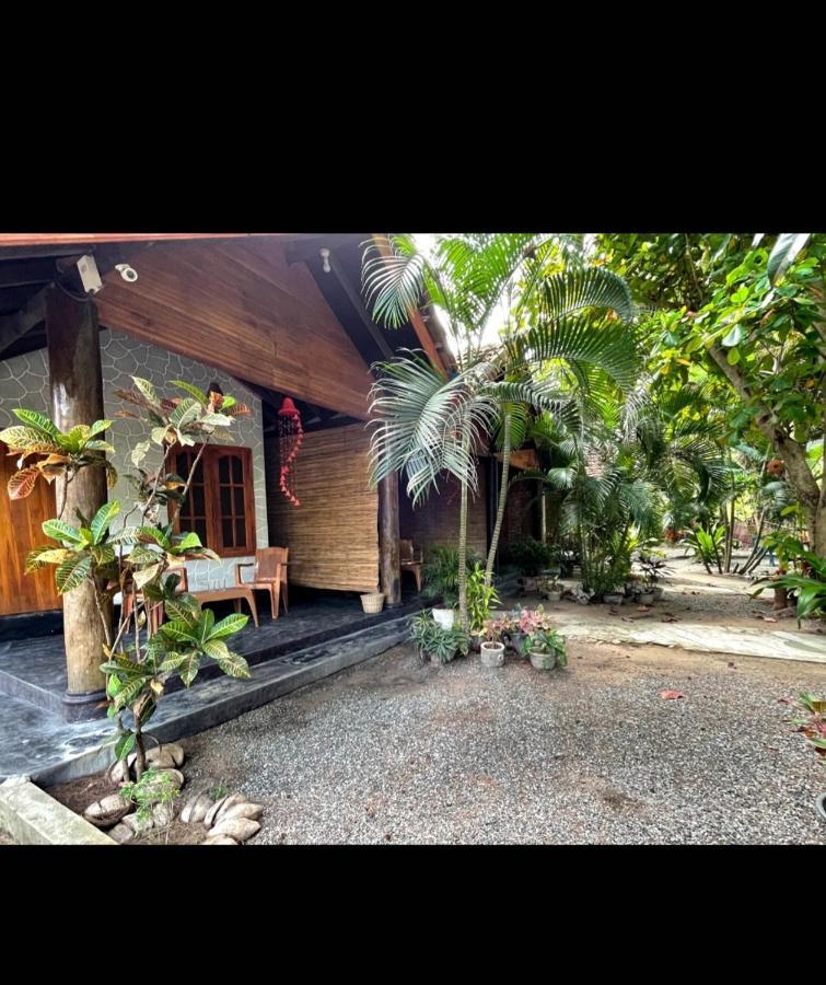 New Roy Guest House Kalkudah  Exteriör bild